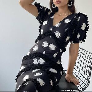 C/MEO Collective Dot Ruffle Tiered Fitted‎ Midi Dress A